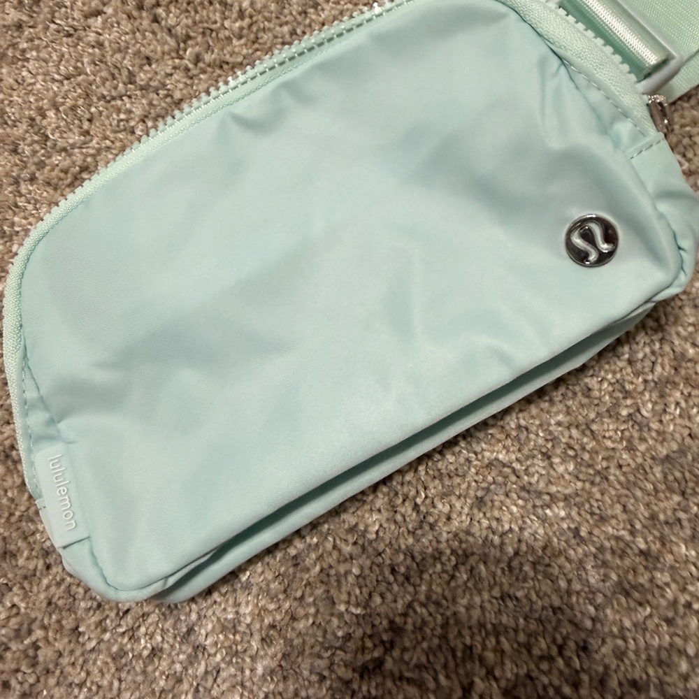 Lululemon blue crossbody